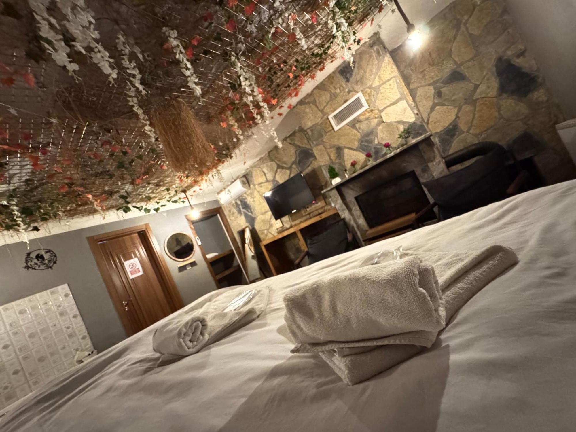 Tas Mahall Luxury Bed & Breakfast 5*